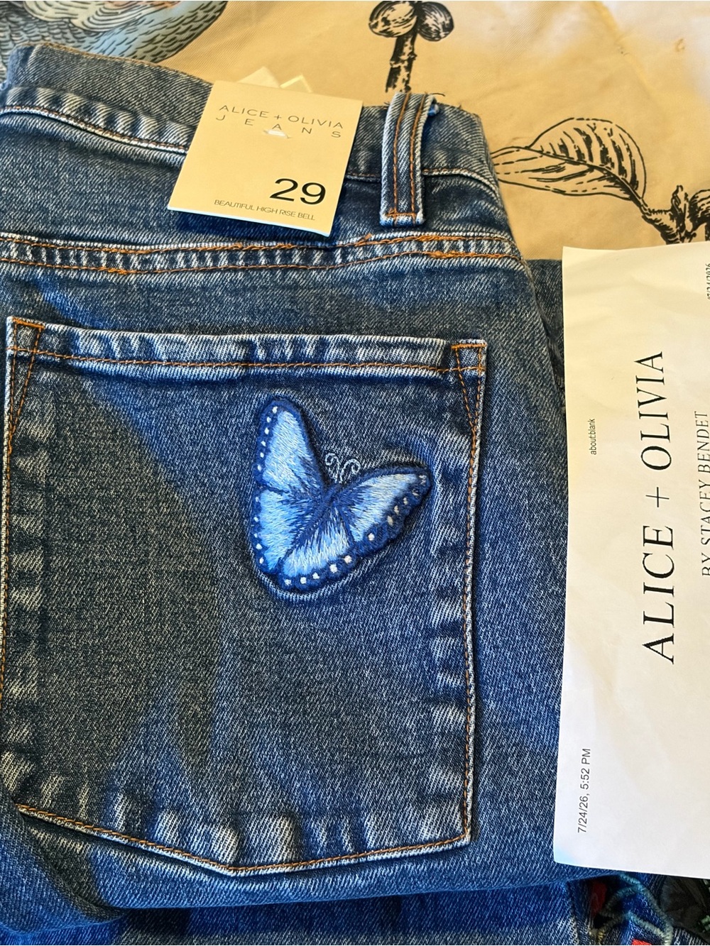 Alice & Olivia BEAUTIFUL EMBROIDERED JEAN 29 NWT - Picture 12 of 12